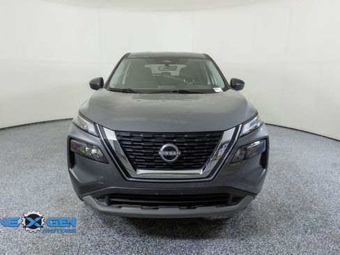 Used 2023 Nissan Rogue S AWD/4WD image 2