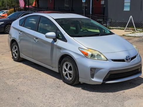 Used 2015 Toyota Prius Four image 17