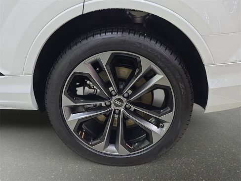Certified 2025 Audi Q7 3.0T Premium Plus w/ Premium Plus Package image 34