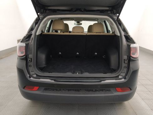 Used 2018 Jeep Compass Sport w/ Tech Group FWD image 29