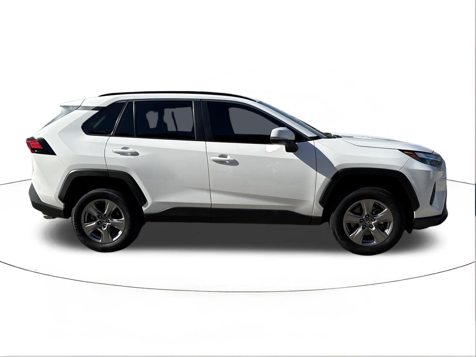 Used 2025 Toyota RAV4 XLE FWD image 2