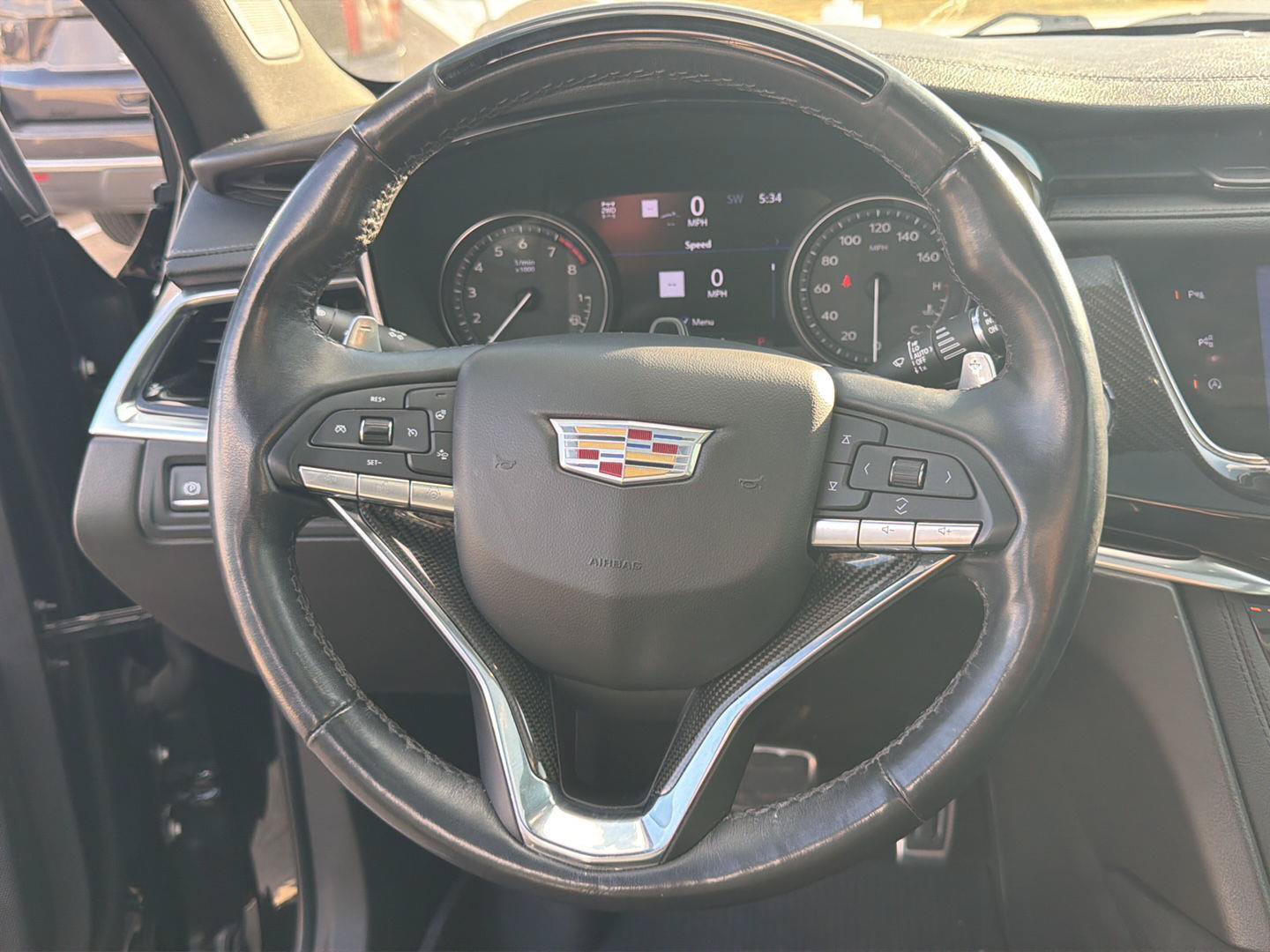 Used 2022 Cadillac XT6 Sport w/ LPO, Onyx Lite Package AWD/4WD image 15