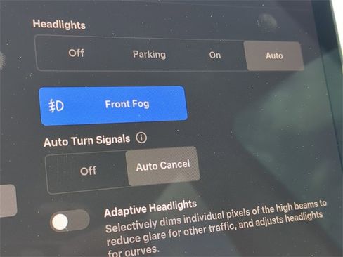 Used 2023 Tesla Model Y Long Range image 31