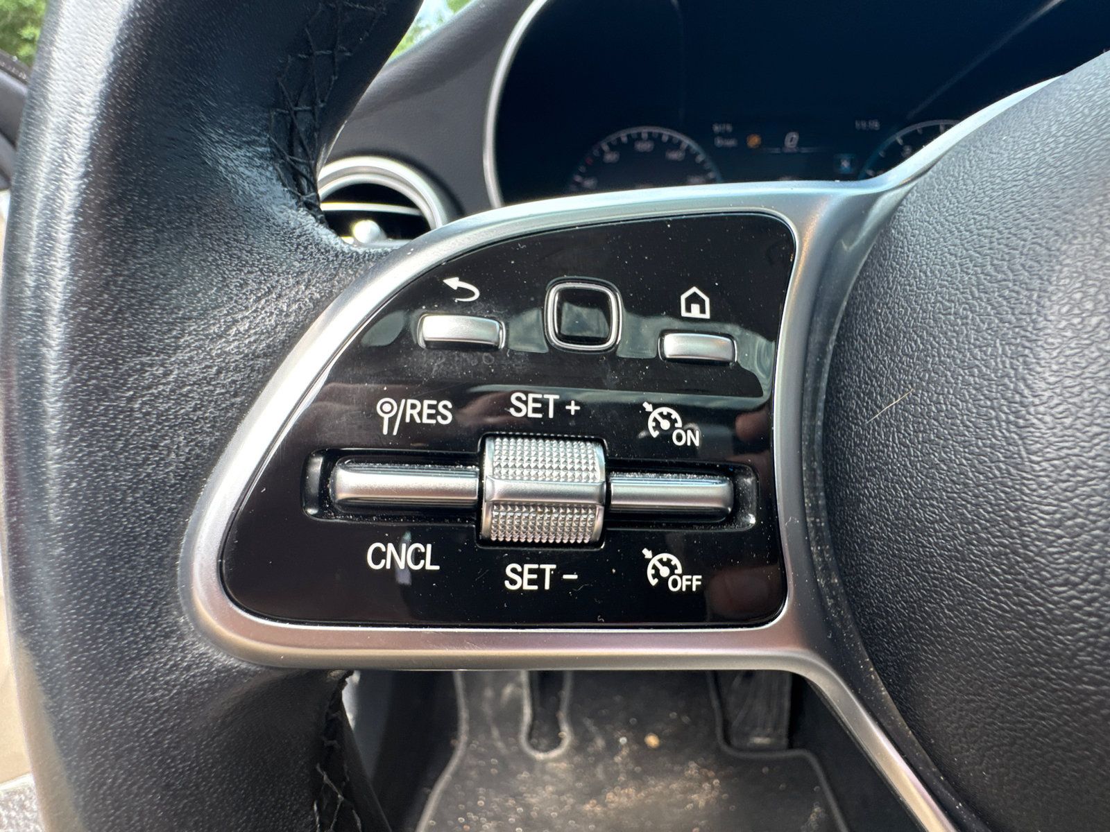 Used 2021 Mercedes-Benz C 300 Sedan image 32