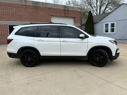 Used 2021 Honda Pilot Black Edition image 4