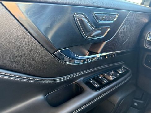 Used 2023 Lincoln Corsair Reserve w/ Equipment Group 201A image 23