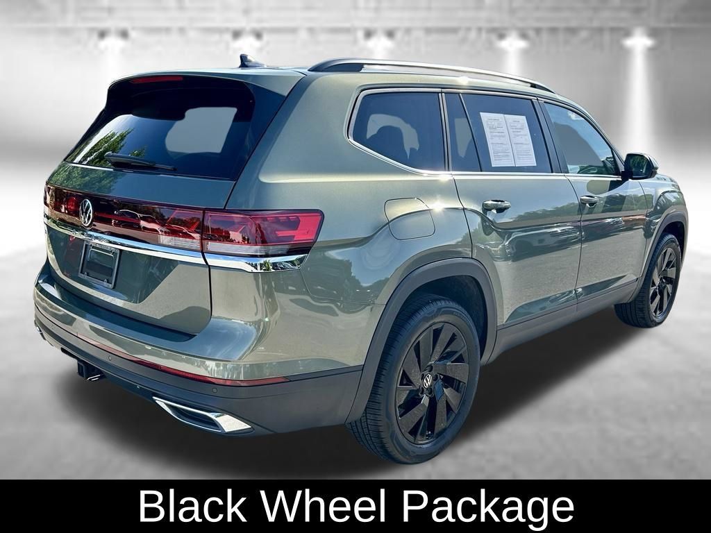 Certified 2026 Volkswagen Atlas SE w/ Panoramic Sunroof Package FWD image 5