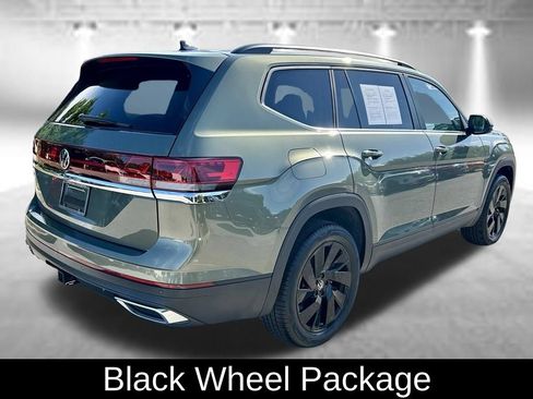 Certified 2026 Volkswagen Atlas SE w/ Panoramic Sunroof Package FWD image 5