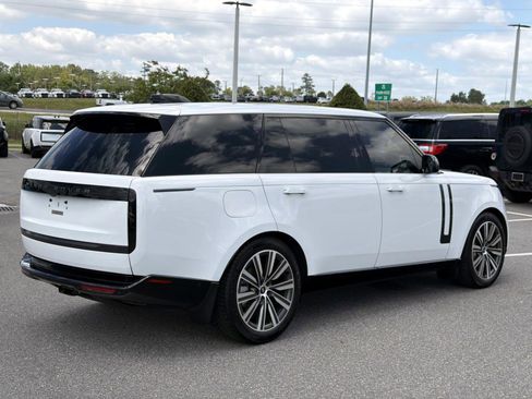 Used 2025 Land Rover Range Rover Long Wheelbase SE AWD/4WD image 5