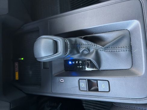 Used 2026 Toyota Corolla Cross SE image 13