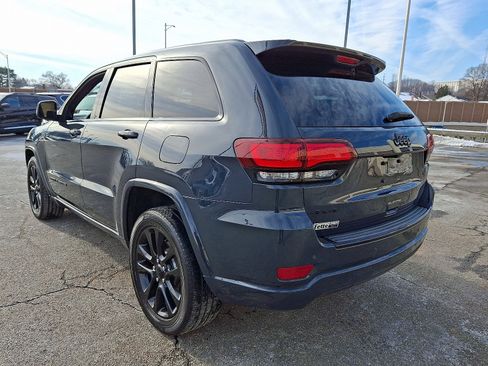 Used 2018 Jeep Grand Cherokee Altitude image 6