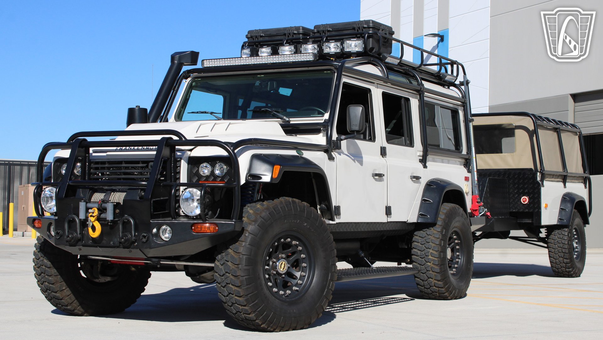 Used 1993 Land Rover Defender 110 AWD/4WD image 2