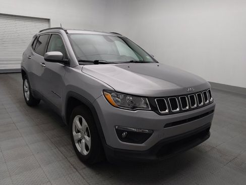 Used 2018 Jeep Compass Latitude w/ Popular Equipment Group FWD image 13