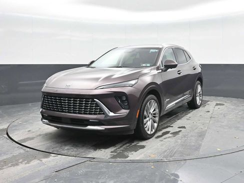 Used 2024 Buick Envision Avenir image 4