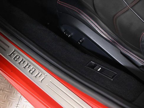 Used 2018 Ferrari 488 Spider image 22