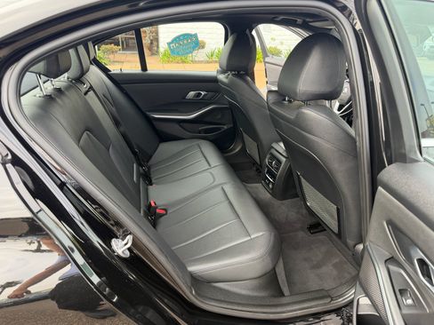 Used 2019 BMW 330i Sedan w/ Convenience Package RWD image 11