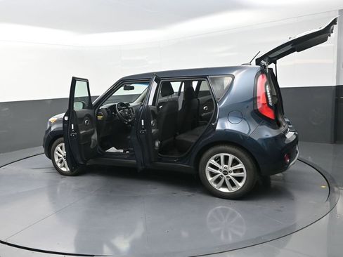 Used 2019 Kia Soul + FWD image 35