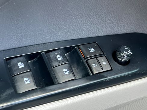 Certified 2018 Toyota Camry LE FWD image 13