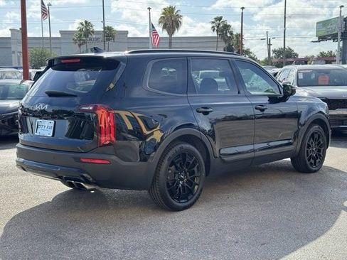 Certified 2022 Kia Telluride SX w/ Nightfall Edition Package AWD/4WD image 5