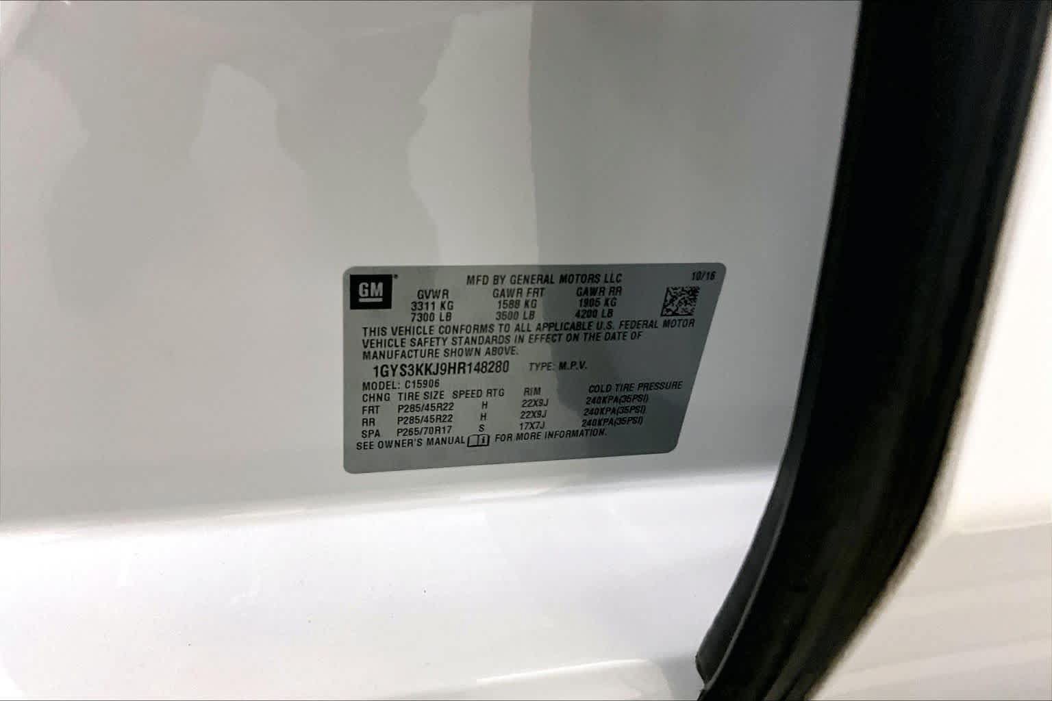 Used 2017 Cadillac Escalade ESV Platinum RWD image 34