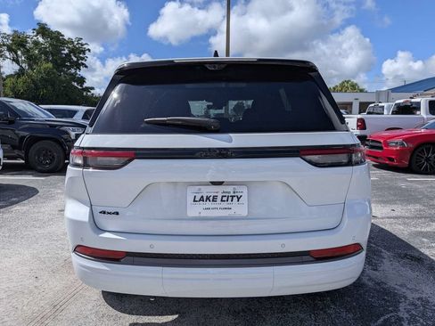 Used 2026 Jeep Grand Cherokee Limited AWD/4WD image 4