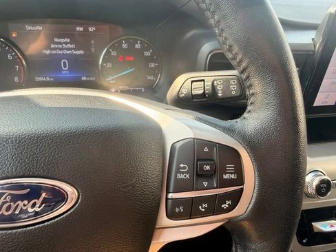Used 2022 Ford Explorer XLT w/ Equipment Group 202A AWD/4WD image 22