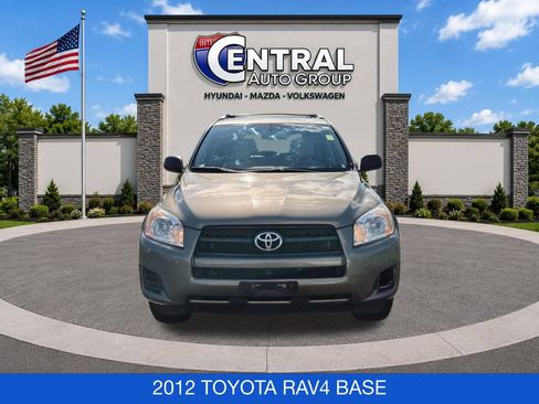 Used 2012 Toyota RAV4 4WD w/ Upgrade Value Pkg image 2