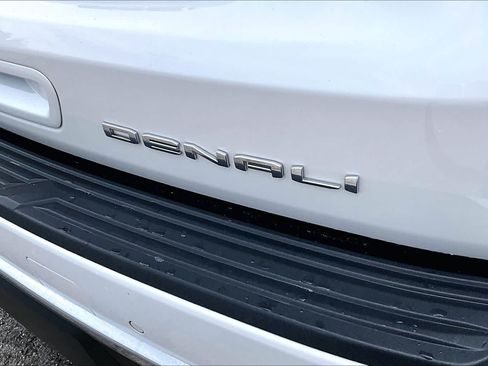 Used 2023 GMC Yukon Denali w/ Denali Reserve Package AWD/4WD image 10