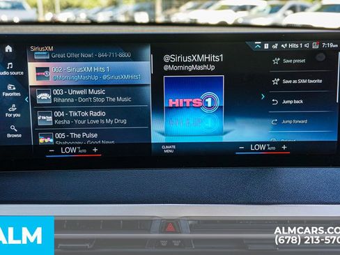 Used 2022 BMW iX xDrive50 w/ Dynamic Handling Package image 40