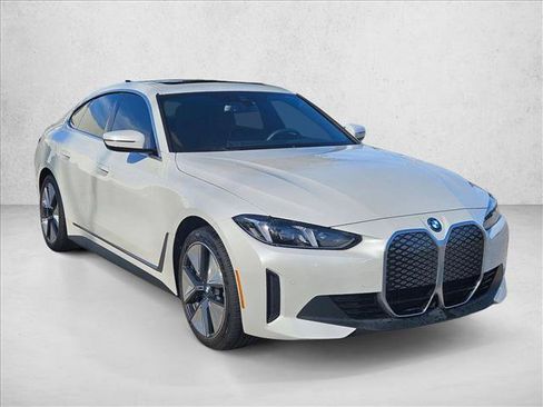 Used 2025 BMW i4 eDrive40 image 3