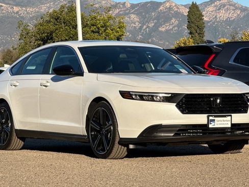 Used 2025 Honda Accord Sport image 2