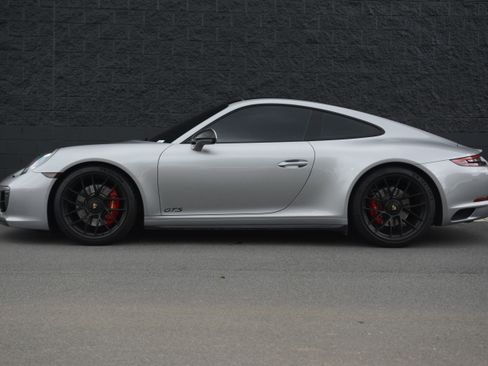 Used 2018 Porsche 911 Carrera GTS RWD image 2