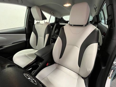 Used 2021 Toyota Prius XLE w/ Carpet Mat Package (TMS) AWD/4WD image 11