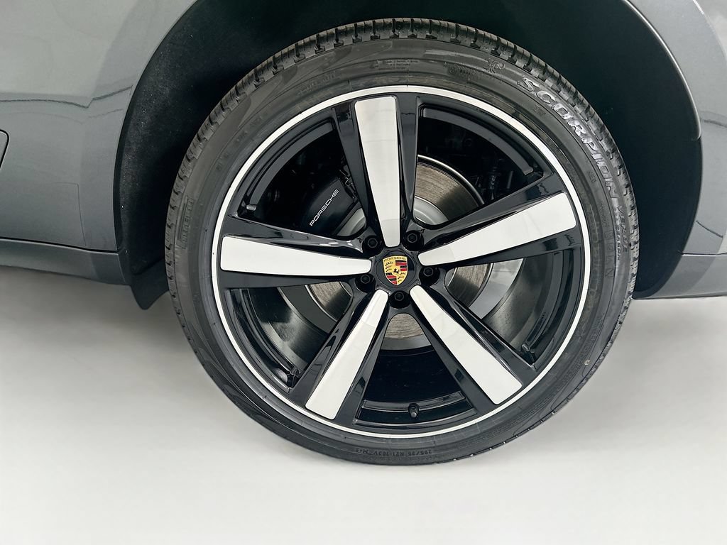 Used 2026 Porsche Macan AWD/4WD image 31