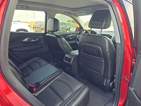 Used 2022 GMC Terrain SLT image 19