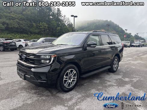 Used 2025 Ford Expedition Active AWD/4WD image 1