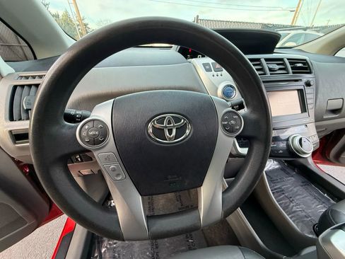 Used 2012 Toyota Prius V Three image 19