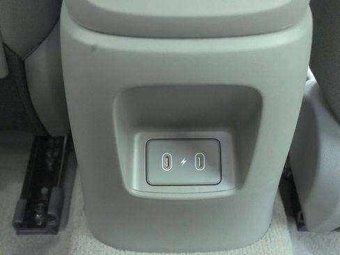 Certified 2025 Hyundai Elantra Sport FWD image 21