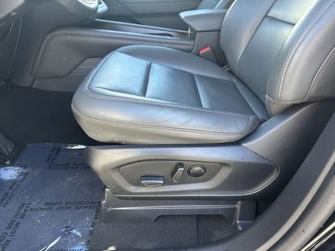 Used 2025 Ford Explorer Active w/ Active Comfort Package image 31