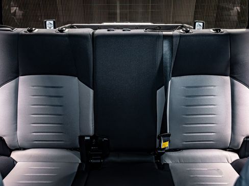 Used 2024 Toyota Tacoma TRD Off-Road image 25