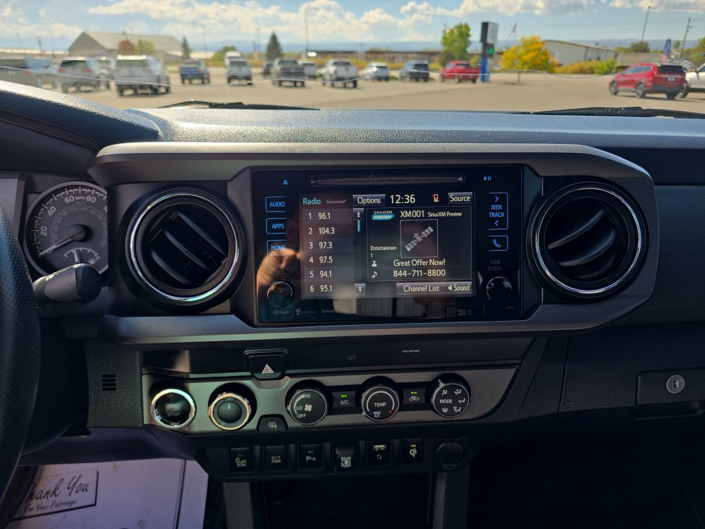Used 2019 Toyota Tacoma TRD Off-Road w/ Technology Package AWD/4WD image 20