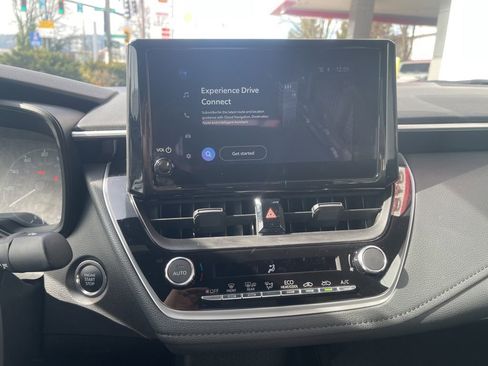 Used 2025 Toyota Corolla SE image 20