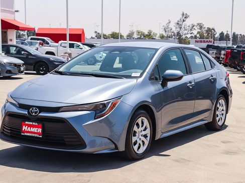 Used 2025 Toyota Corolla LE FWD image 3