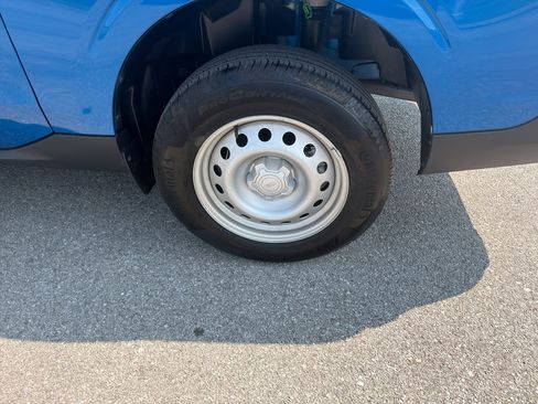 Certified 2025 Ford Maverick XL FWD image 27