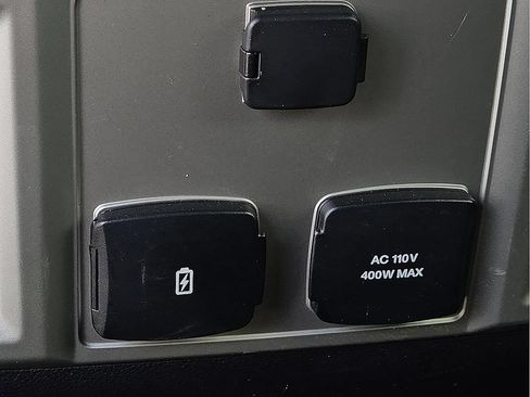 Used 2018 Ford F150 Lariat AWD/4WD image 9