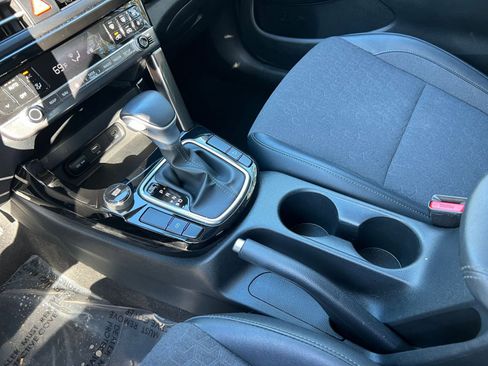 Used 2025 Kia Seltos S image 47