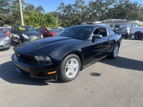 Used 2010 Ford Mustang Premium image 2