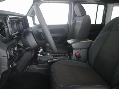 Used 2025 Jeep Wrangler Unlimited Rubicon 4xe w/ Safety Group image 16