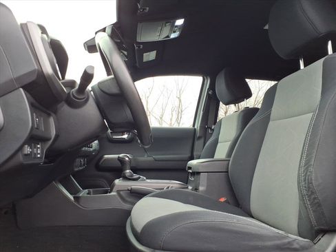 Used 2021 Toyota Tacoma TRD Sport image 23