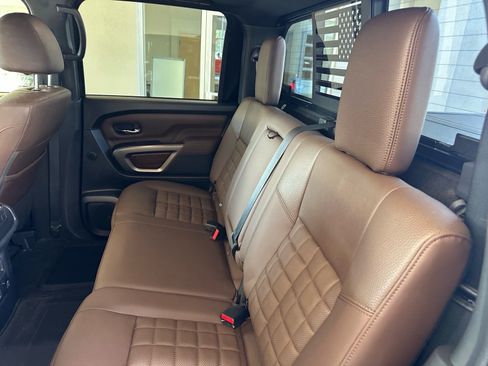 Used 2023 Nissan Titan Platinum Reserve w/ Moonroof Package AWD/4WD image 23